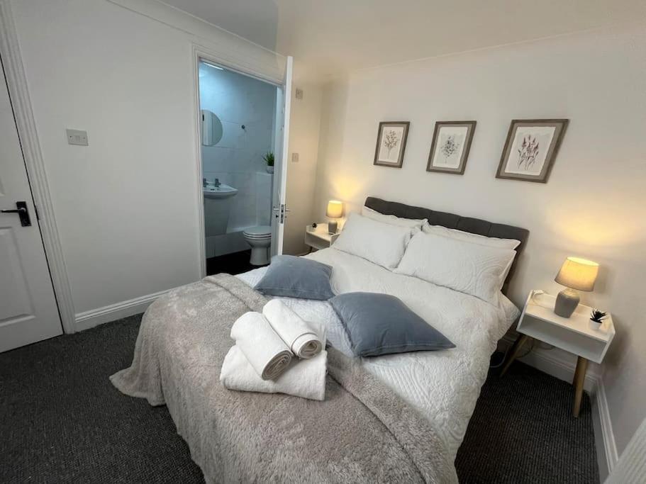 Modern & Stylish Haven In Heart Of London Apartment Exterior photo